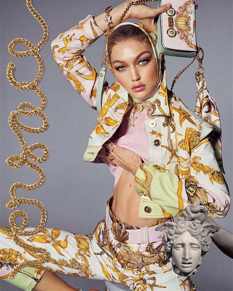 gigi hadid pubblicità versace|gigi hadid versace boots.